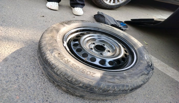 2021 KIA SELTOS HTK PLUS AT 1.5 DIESEL, Diesel, Automatic, 98,049 km, tyre