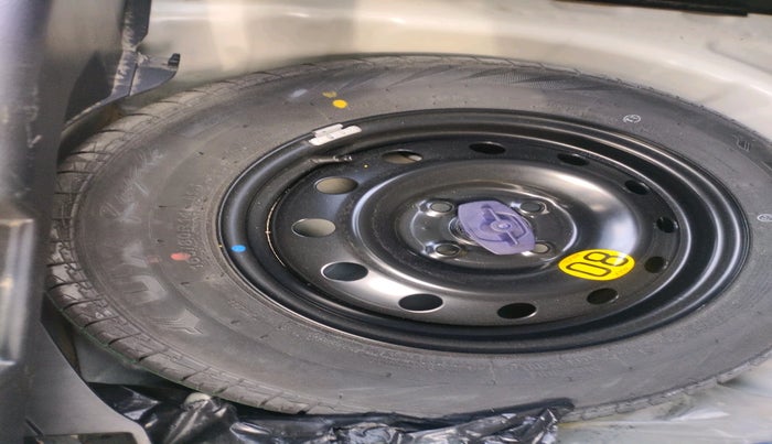 2020 Maruti Swift ZXI PLUS, Petrol, Manual, 63,000 km, tyre