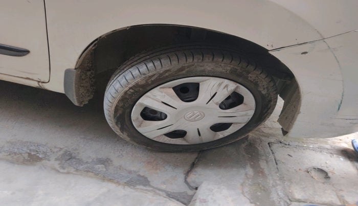 2017 Maruti Wagon R 1.0 VXI, CNG, Manual, 55,692 km, tyre