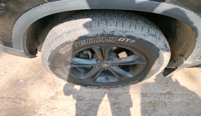 2021 Tata Harrier XT 2.0L KRYOTEC DARK EDITION, Diesel, Manual, 59,180 km, tyre