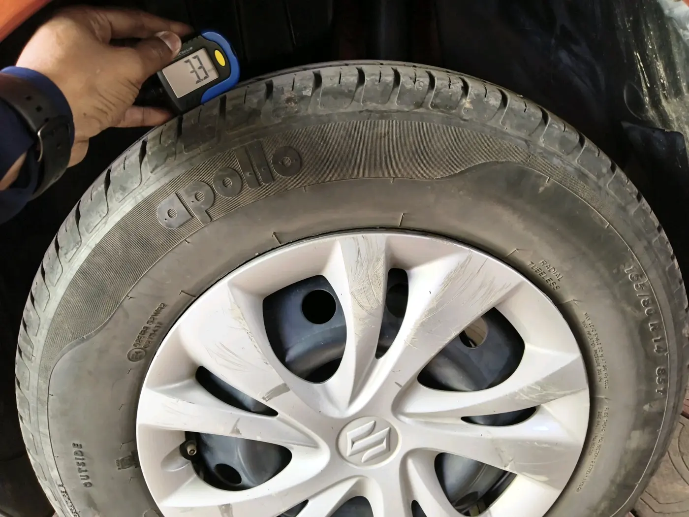 2021 Maruti Swift VXI, Petrol, Manual, 34,120 km, tyre