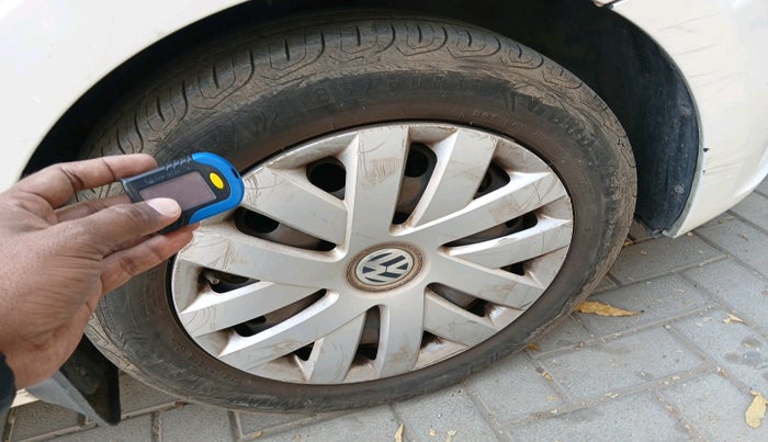 2013 Volkswagen Vento COMFORTLINE DIESEL 1.6, Diesel, Manual, 1,31,389 km, tyre