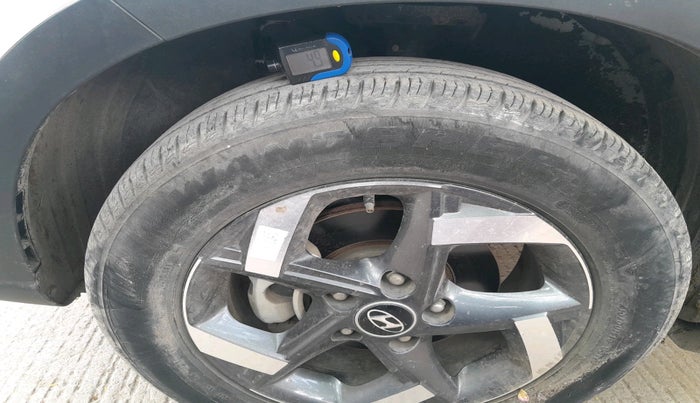 2021 Hyundai VENUE SX 1.0 TURBO, Petrol, Manual, 35,654 km, tyre