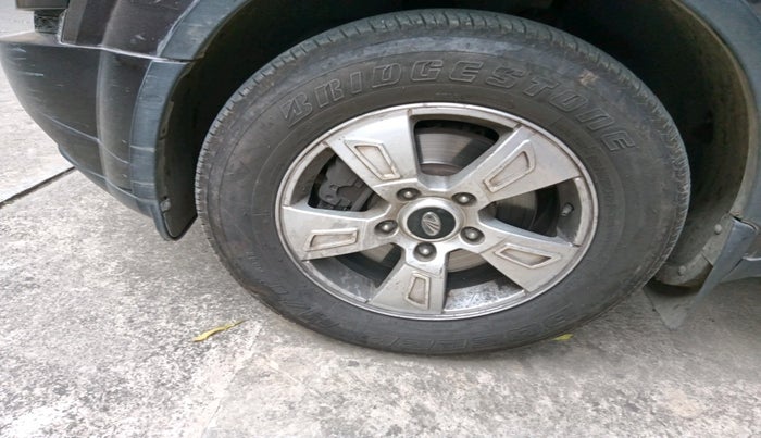 2014 Mahindra XUV500 W8, Diesel, Manual, 1,23,582 km, tyre