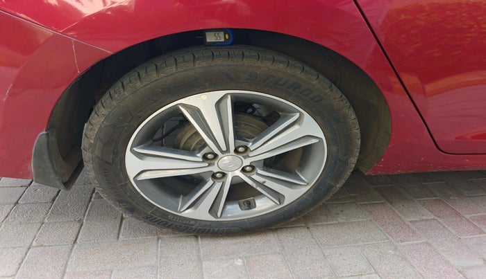 2018 Hyundai Verna 1.6 VTVT SX O, Petrol, Manual, 74,745 km, tyre