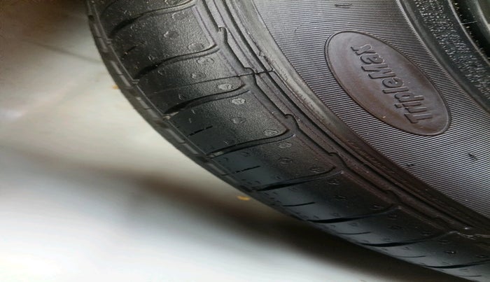 2022 KIA SONET HTX 1.5, Diesel, Manual, 1,08,342 km, tyre