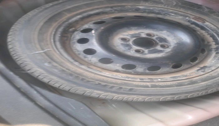 2018 Toyota YARIS G MT, Petrol, Manual, 1,15,291 km, tyre