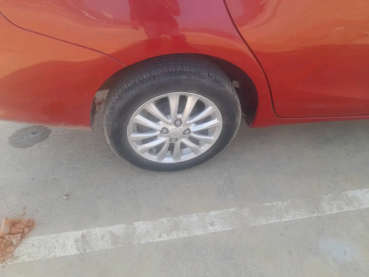 2018 Toyota YARIS G MT, Petrol, Manual, 1,15,291 km, tyre