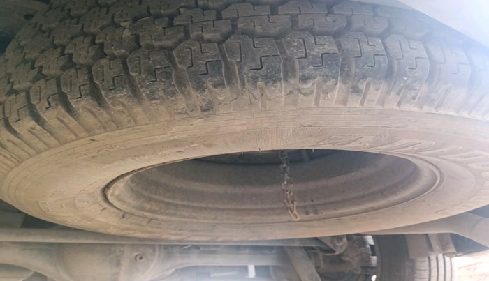 2018 Tata Hexa XT 4X2 7 STR, Diesel, Manual, 1,85,124 km, tyre