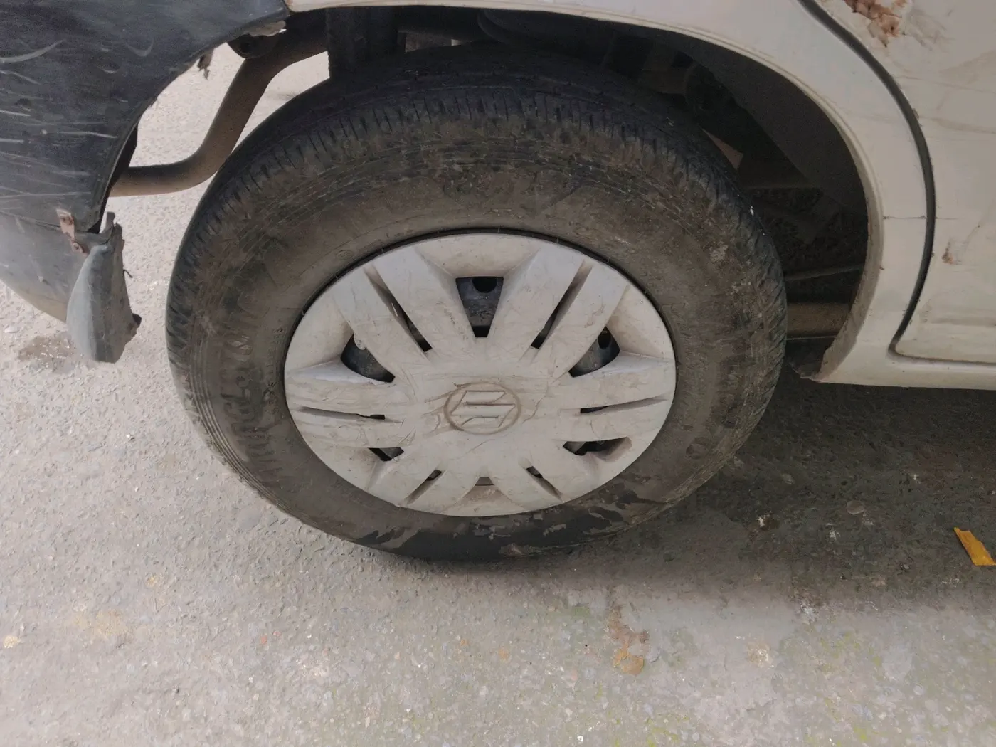 2011 Maruti Alto LXI CNG, CNG, Manual, 70,718 km, tyre