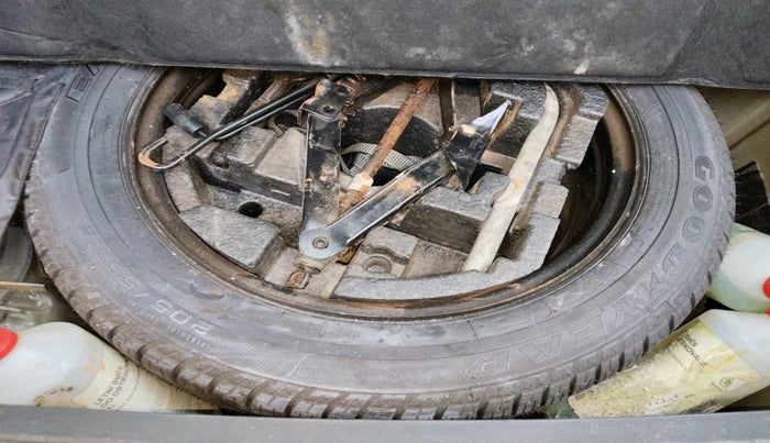 2020 Skoda Superb L&K 2.0 TSI AT, Petrol, Automatic, 93,644 km, tyre