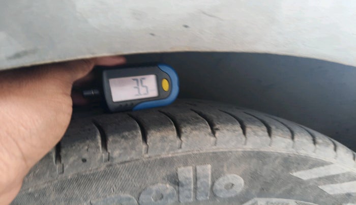 2014 Nissan Sunny XV DIESEL, Diesel, Manual, 89,778 km, tyre