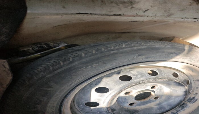 2013 Maruti Swift Dzire VDI, Diesel, Manual, 77,078 km, tyre