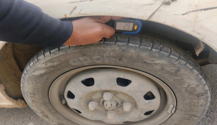 2014 Hyundai Santro Xing GL PLUS, Petrol, Manual, 1,16,575 km, tyre