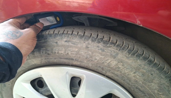 2012 Hyundai i10 MAGNA 1.2, Petrol, Manual, 69,285 km, tyre