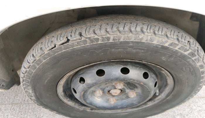 2013 Maruti Alto 800 LXI, Petrol, Manual, 66,381 km, tyre