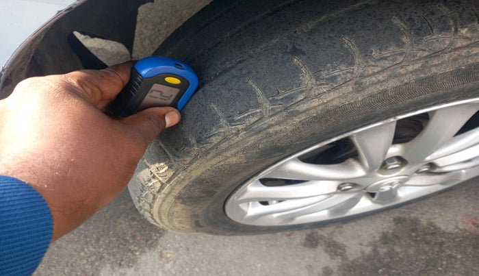 2011 Toyota Etios V, Petrol, Manual, 55,038 km, tyre