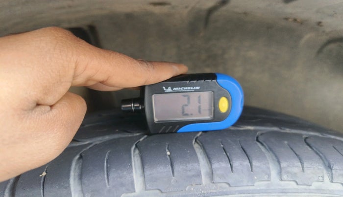 2017 Maruti Vitara Brezza ZDI, Diesel, Manual, 1,13,289 km, tyre