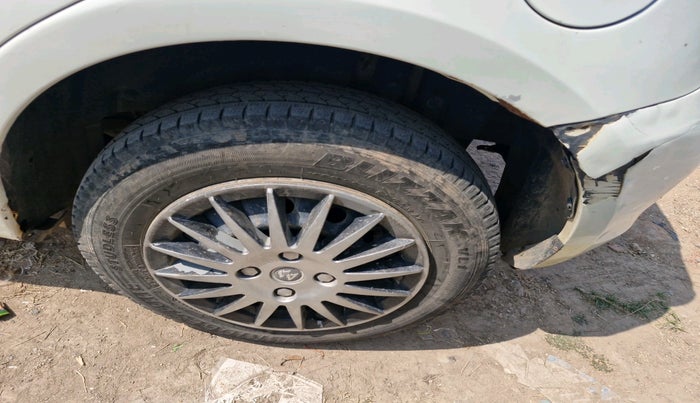 2012 Maruti Swift VDI, Diesel, Manual, 1,10,452 km, tyre