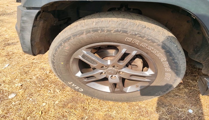 2023 Mahindra Thar LX D HT 2WD MT, Diesel, Manual, 51,964 km, tyre