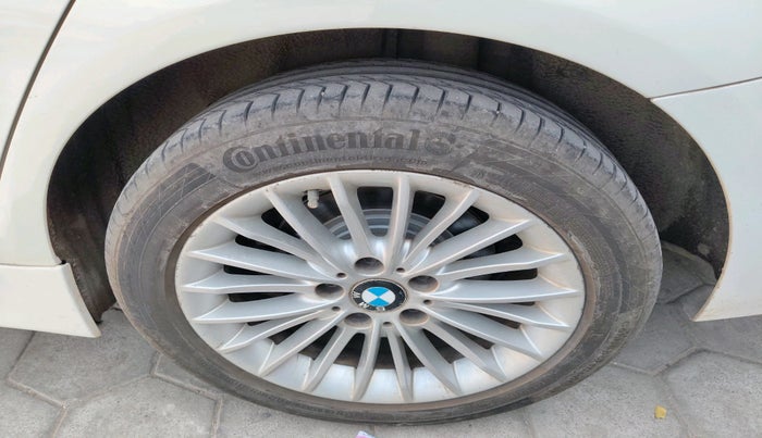 2014 BMW 3 Series 320D LUXURYLINE, Diesel, Automatic, 81,239 km, tyre