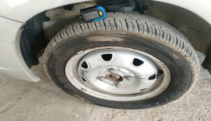 2012 Maruti Zen Estilo LX, Petrol, Manual, 44,744 km, tyre