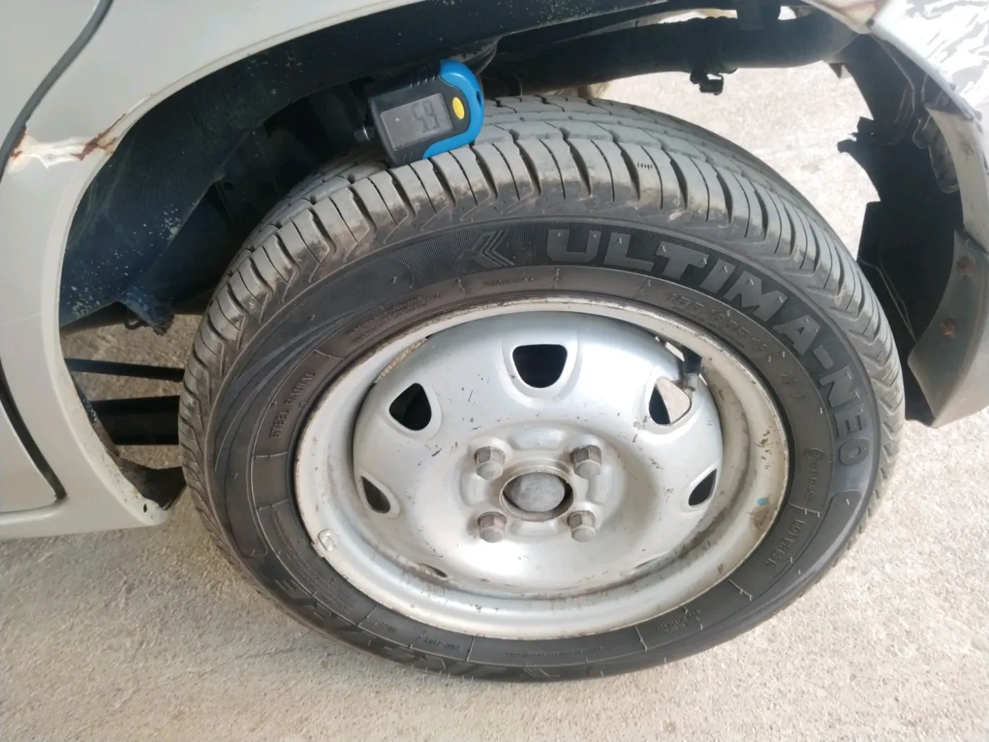 2012 Maruti Zen Estilo LX, Petrol, Manual, 44,744 km, tyre