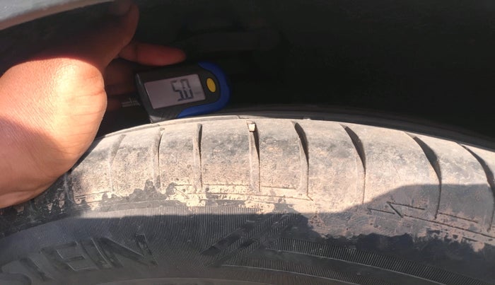 2017 Hyundai Creta S PLUS 1.4 DIESEL, Diesel, Manual, 1,42,443 km, tyre