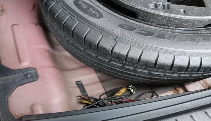 2018 Hyundai Creta E PLUS 1.6 PETROL, Petrol, Manual, 82,153 km, tyre