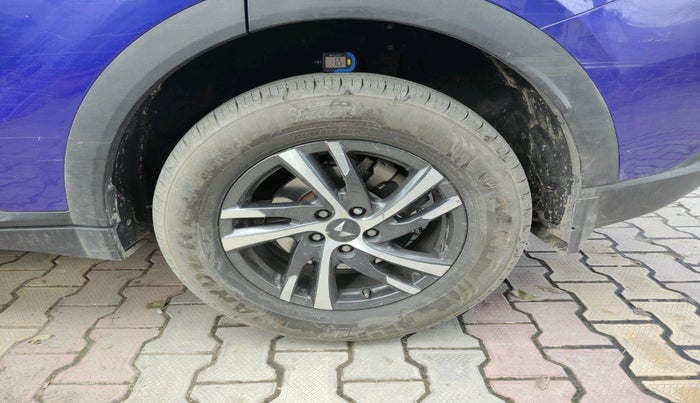 2022 Mahindra XUV700 AX 5 P MT 5 STR, Petrol, Manual, 14,200 km, tyre