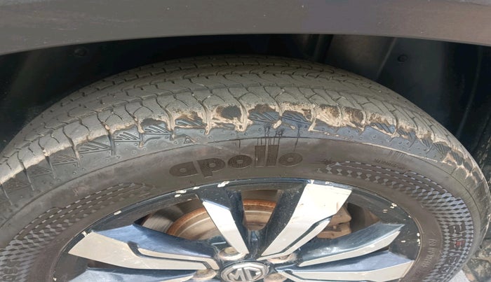 2020 MG HECTOR SHARP 2.0 DIESEL, Diesel, Manual, 1,24,503 km, tyre