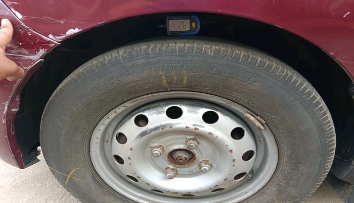 2013 Hyundai i10 MAGNA 1.1, Petrol, Manual, 1,18,366 km, tyre