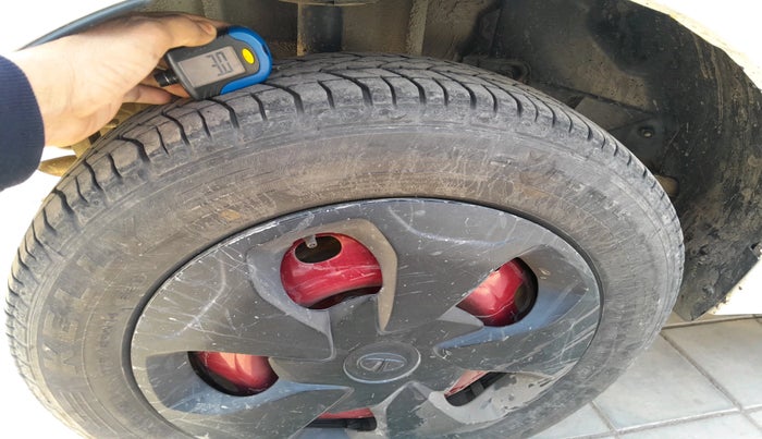 2023 Tata TIGOR XZ CNG, Petrol, Manual, 81,067 km, tyre