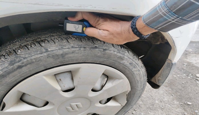 2011 Maruti Alto K10 LXI, Petrol, Manual, 1,25,595 km, tyre