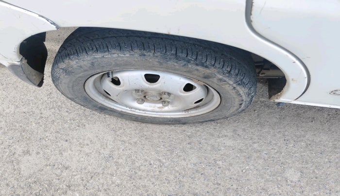 2011 Maruti Alto K10 LXI, Petrol, Manual, 1,25,595 km, tyre