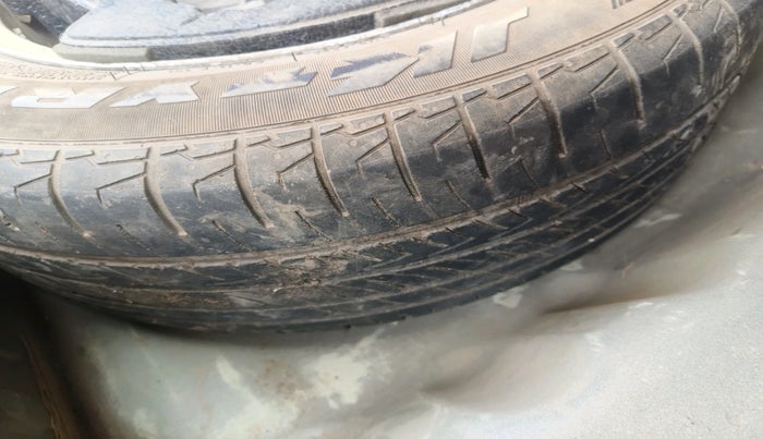 2018 Maruti Vitara Brezza ZDI, Diesel, Manual, 1,65,064 km, tyre