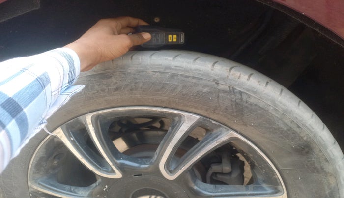 2018 Mahindra MARAZZO M8 7 STR, Diesel, Manual, 78,285 km, tyre