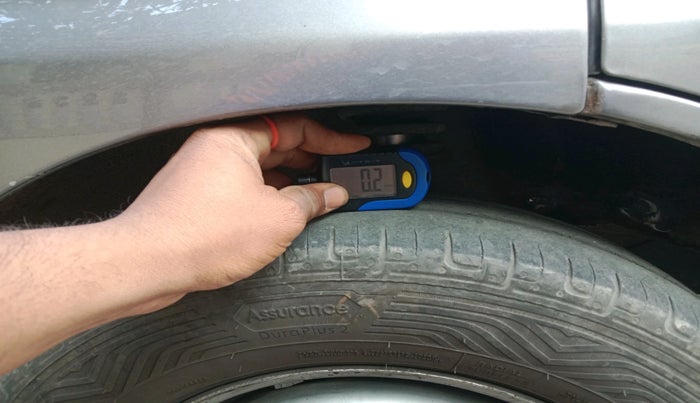 2017 Maruti Eeco 5 STR WITH A/C+HTR, Petrol, Manual, 1,41,147 km, tyre