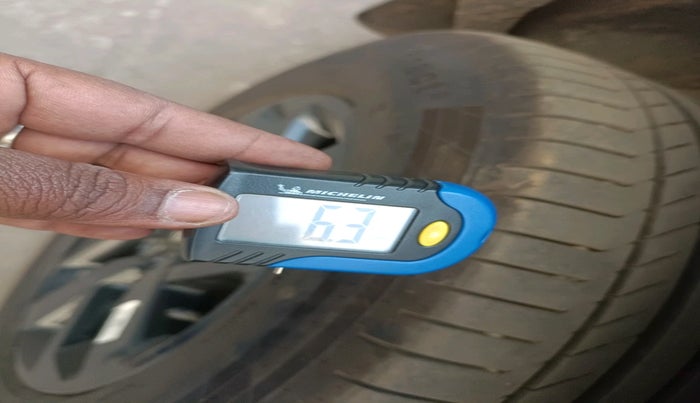 2021 Tata Safari XZA PLUS, Diesel, Automatic, 57,211 km, tyre