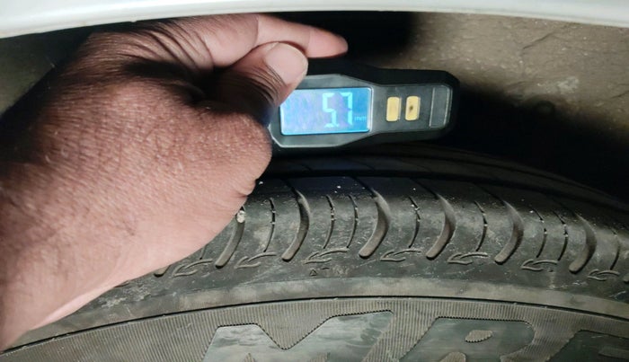 2014 Maruti Celerio VXI AMT, Petrol, Automatic, 1,04,650 km, tyre