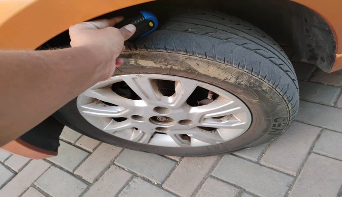 2016 Tata Tiago XZ PETROL, Petrol, Manual, 76,890 km, tyre