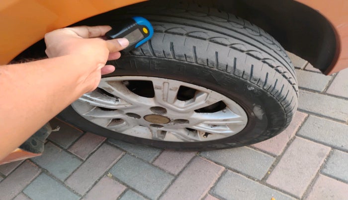 2016 Tata Tiago XZ PETROL, Petrol, Manual, 76,890 km, tyre