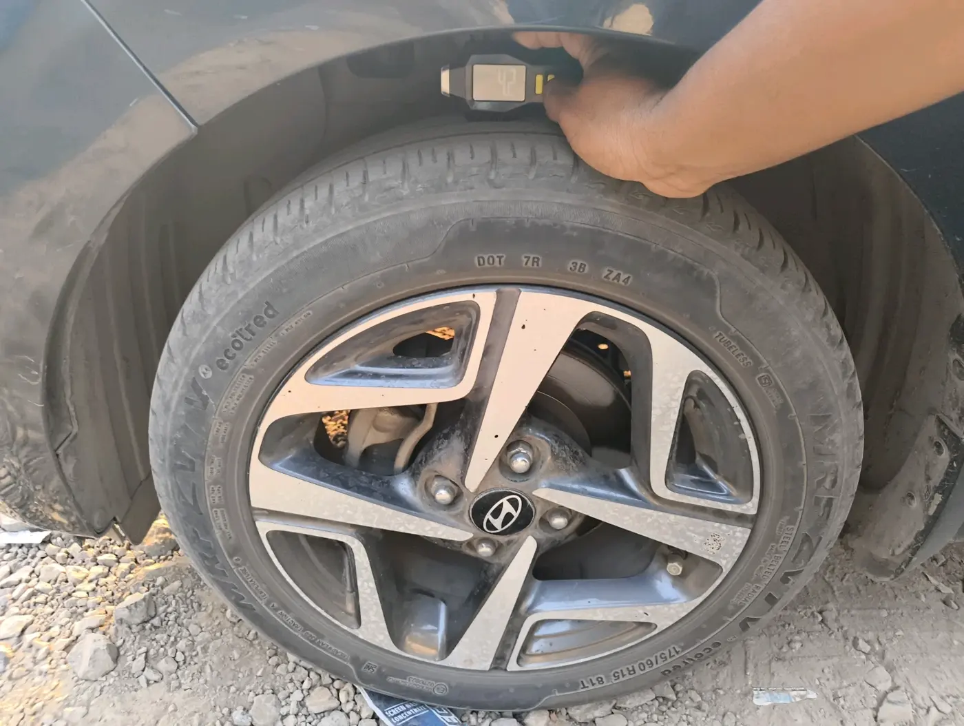 2023 Hyundai AURA SX 1.2 CNG, CNG, Manual, 67,465 km, tyre