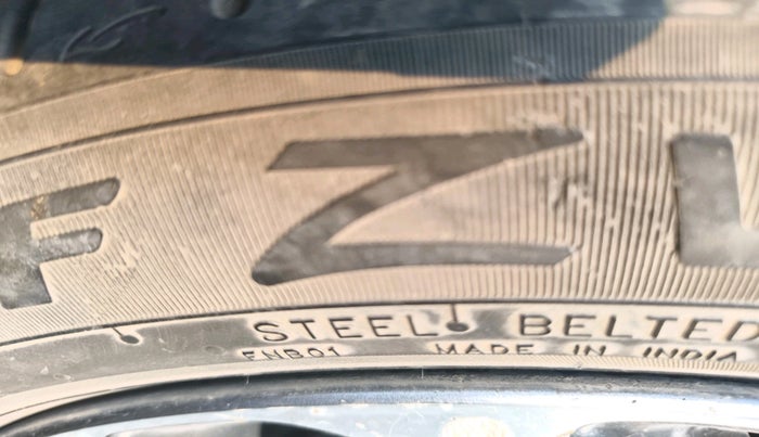 2023 Hyundai AURA SX 1.2 CNG, Petrol, Manual, 67,465 km, tyre