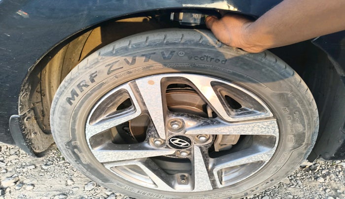 2023 Hyundai AURA SX 1.2 CNG, Petrol, Manual, 67,465 km, tyre