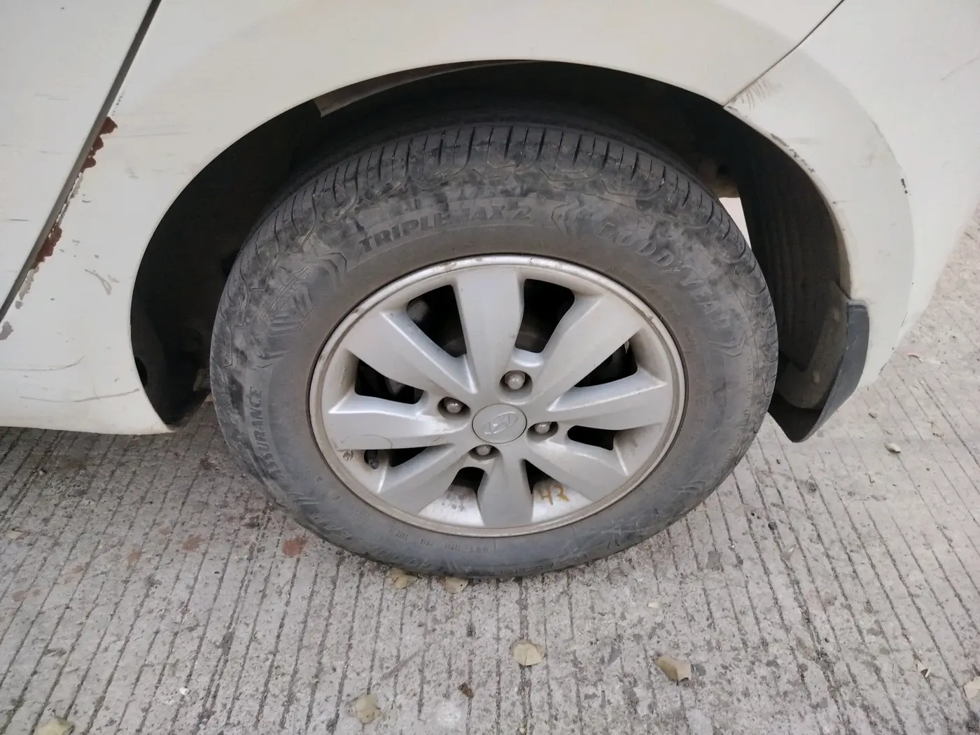 2014 Hyundai i20 ASTA 1.4 CRDI, Diesel, Manual, 94,836 km, tyre