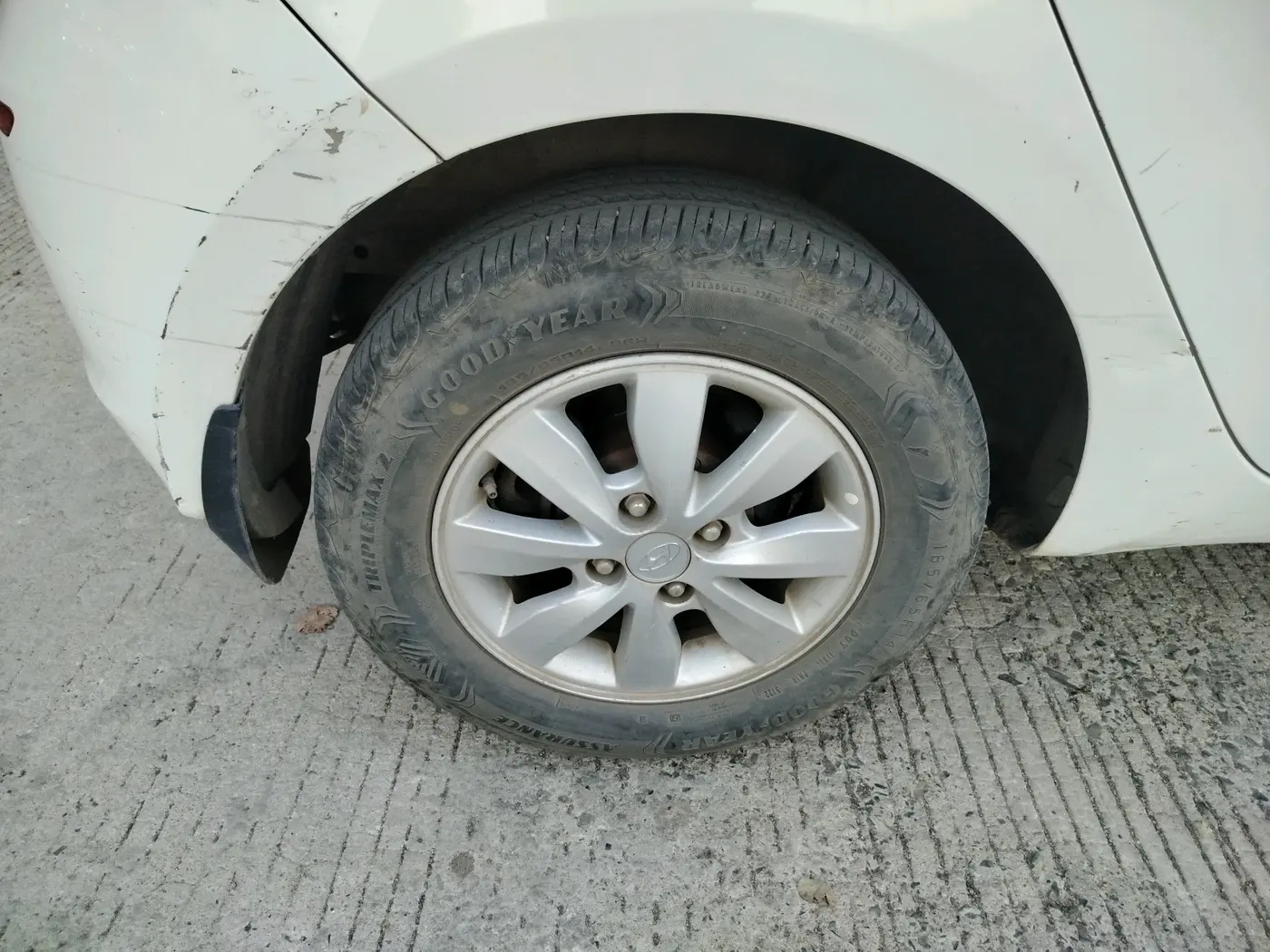 2014 Hyundai i20 ASTA 1.4 CRDI, Diesel, Manual, 94,836 km, tyre