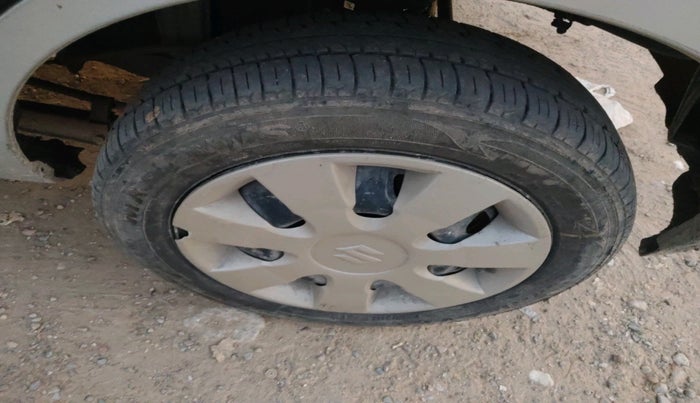 2015 Maruti Alto K10 VXI, Petrol, Manual, 1,02,866 km, tyre