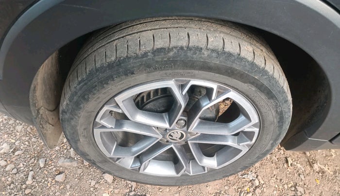 2021 Skoda KUSHAQ STYLE 1.5L TSI DSG (6 AIRBAGS), Petrol, Automatic, 55,117 km, tyre