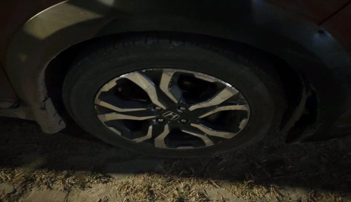 2017 Honda WR-V 1.5L I-DTEC VX MT, Diesel, Manual, 2,10,037 km, tyre